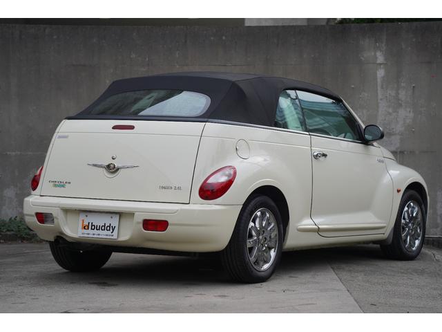 クライスラー・ＰＴクルーザーカブリオ リミテッド　禁煙車　記録簿１０枚　電動オープン　キーレス　ＥＴＣ　レザーシート　クルーズコントロール（4枚目）