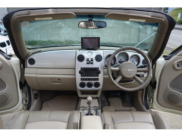 クライスラー・ＰＴクルーザーカブリオ リミテッド　禁煙車　記録簿１０枚　電動オープン　キーレス　ＥＴＣ　レザーシート　クルーズコントロール（9枚目）