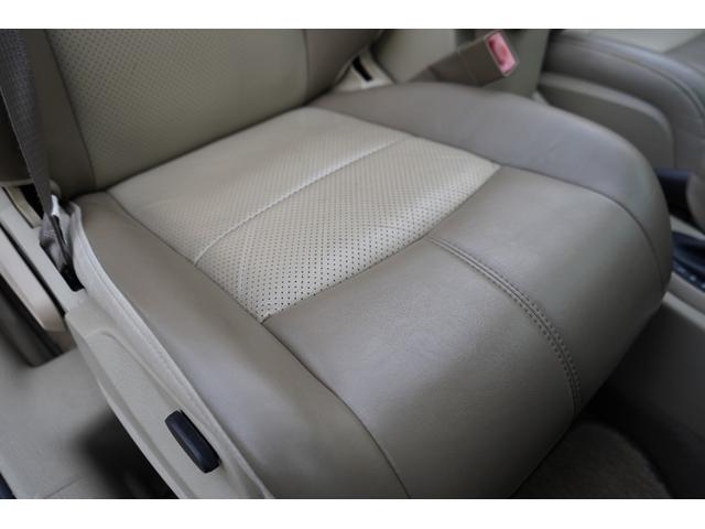 クライスラー・ＰＴクルーザーカブリオ リミテッド　禁煙車　記録簿１０枚　電動オープン　キーレス　ＥＴＣ　レザーシート　クルーズコントロール（36枚目）