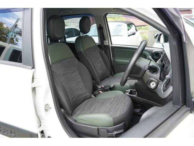 パンダ ４×４イタリアーナ　６速ＭＴ　禁煙車　記録簿６枚　４ＷＤターボ　カロッツェリアディスプレイオーディオ　ＥＴＣ　キーレス　スペアキー（10枚目）