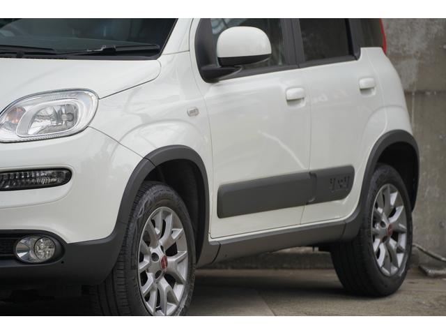 パンダ ４×４イタリアーナ　６速ＭＴ　禁煙車　記録簿６枚　４ＷＤターボ　カロッツェリアディスプレイオーディオ　ＥＴＣ　キーレス　スペアキー（18枚目）