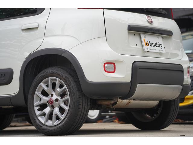 パンダ ４×４イタリアーナ　６速ＭＴ　禁煙車　記録簿６枚　４ＷＤターボ　カロッツェリアディスプレイオーディオ　ＥＴＣ　キーレス　スペアキー（21枚目）