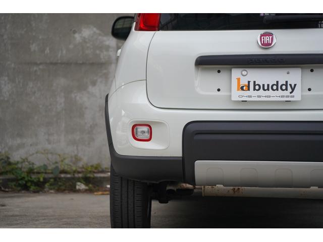 パンダ ４×４イタリアーナ　６速ＭＴ　禁煙車　記録簿６枚　４ＷＤターボ　カロッツェリアディスプレイオーディオ　ＥＴＣ　キーレス　スペアキー（23枚目）