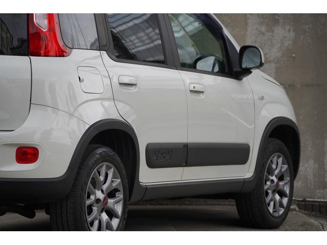 パンダ ４×４イタリアーナ　６速ＭＴ　禁煙車　記録簿６枚　４ＷＤターボ　カロッツェリアディスプレイオーディオ　ＥＴＣ　キーレス　スペアキー（27枚目）