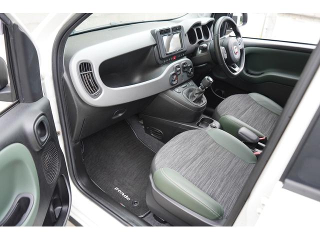 パンダ ４×４イタリアーナ　６速ＭＴ　禁煙車　記録簿６枚　４ＷＤターボ　カロッツェリアディスプレイオーディオ　ＥＴＣ　キーレス　スペアキー（44枚目）