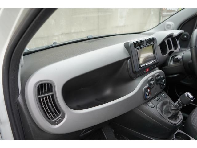 パンダ ４×４イタリアーナ　６速ＭＴ　禁煙車　記録簿６枚　４ＷＤターボ　カロッツェリアディスプレイオーディオ　ＥＴＣ　キーレス　スペアキー（45枚目）