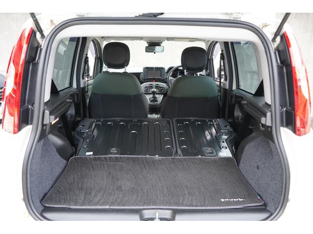 パンダ ４×４イタリアーナ　６速ＭＴ　禁煙車　記録簿６枚　４ＷＤターボ　カロッツェリアディスプレイオーディオ　ＥＴＣ　キーレス　スペアキー（53枚目）