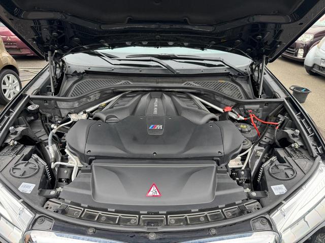 Ｘ５ Ｍ ベースグレード　１オーナー／禁煙車／左ハンドル／カーボンインテリア／オプションレッドレザー／ハーマンカードン／パノラマルーフ／ドラレコ／レーダー／ツインターボ５７５馬力／（37枚目）