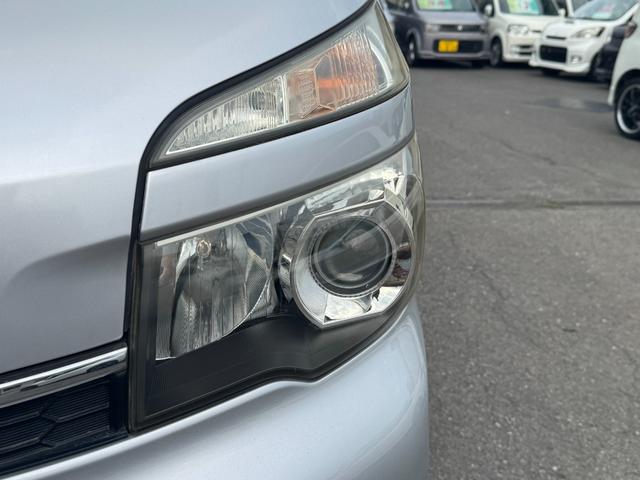 ヴォクシー トランス－Ｘ　１オーナー／禁煙車／切り替え付き４ＷＤ／４ナンバー登録可／５人乗り／ナビ地デジ／バックカメラ／（6枚目）