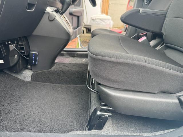ステラ カスタムＲＳ　禁煙車／４気筒インタークーラー付スーパーチャージャー／ＥＴＣ／キーフリー／ナビ地デジ／（12枚目）
