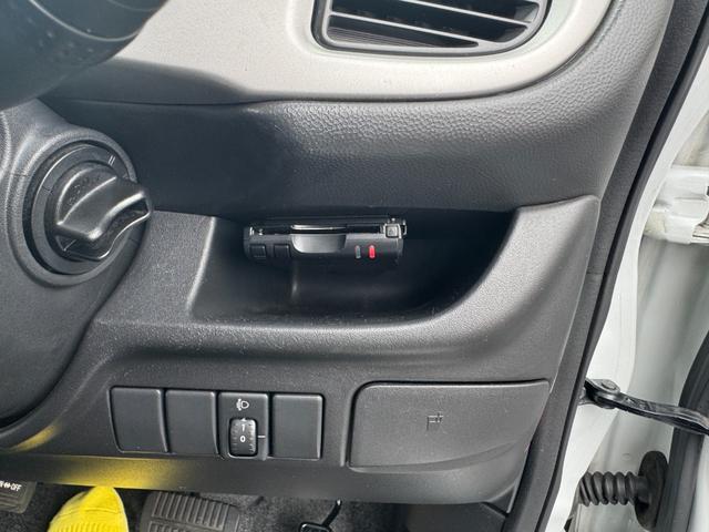 ステラ カスタムＲＳ　禁煙車／４気筒インタークーラー付スーパーチャージャー／ＥＴＣ／キーフリー／ナビ地デジ／（20枚目）