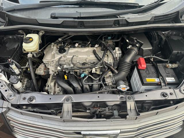 ノア ＹＹ　後期モデル／切り替え式４ＷＤ／５人乗り／ナビバックカメラ／前後ドライブレコーダー／（32枚目）