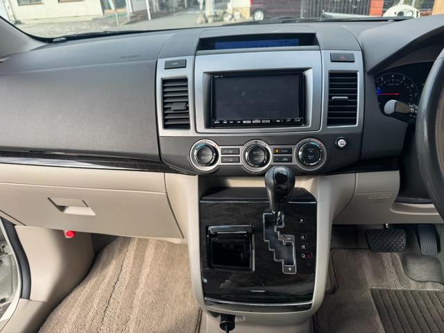 MPV 23T 禁煙車/後期モデル/245馬力インタークーラーターボ/外マフラー/外エアークリーナー/ナビ地デジフルセグ/バックカメラ/Bluetooth/両側電動ドア/スマートカードキー/フリップダウンモニター/(16枚目)