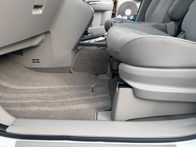 MPV 23T 禁煙車/後期モデル/245馬力インタークーラーターボ/外マフラー/外エアークリーナー/ナビ地デジフルセグ/バックカメラ/Bluetooth/両側電動ドア/スマートカードキー/フリップダウンモニター/(18枚目)