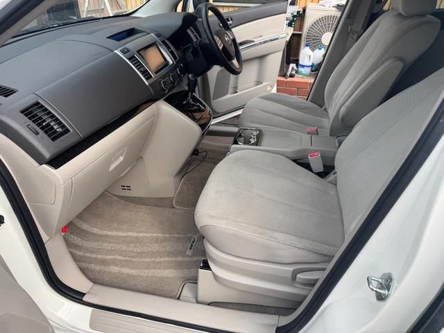 MPV 23T 禁煙車/後期モデル/245馬力インタークーラーターボ/外マフラー/外エアークリーナー/ナビ地デジフルセグ/バックカメラ/Bluetooth/両側電動ドア/スマートカードキー/フリップダウンモニター/(19枚目)