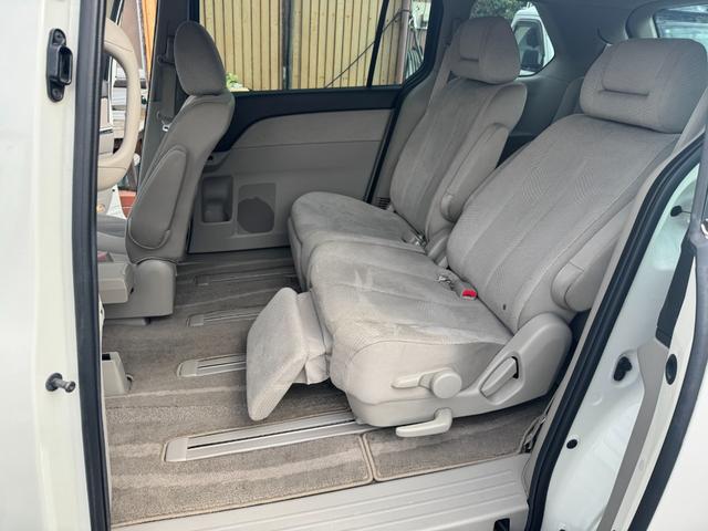 MPV 23T 禁煙車/後期モデル/245馬力インタークーラーターボ/外マフラー/外エアークリーナー/ナビ地デジフルセグ/バックカメラ/Bluetooth/両側電動ドア/スマートカードキー/フリップダウンモニター/(21枚目)