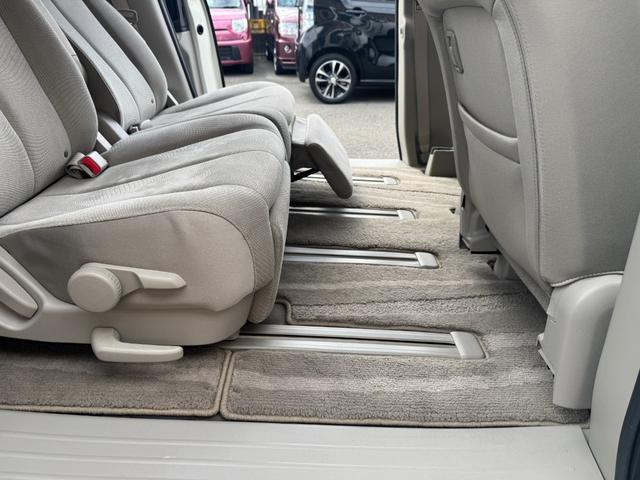 MPV 23T 禁煙車/後期モデル/245馬力インタークーラーターボ/外マフラー/外エアークリーナー/ナビ地デジフルセグ/バックカメラ/Bluetooth/両側電動ドア/スマートカードキー/フリップダウンモニター/(24枚目)