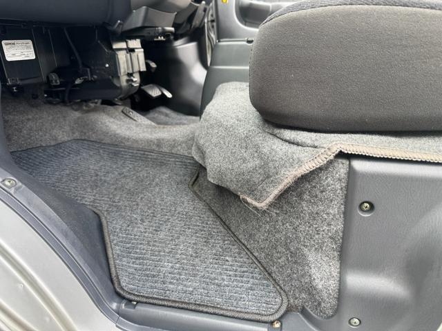 エブリイワゴン ジョイポップターボＰＺ　禁煙車／４ＷＤターボ／リアヒーター／キーレス／両側スライドドア／オートステップ／ＥＴＣ／（16枚目）