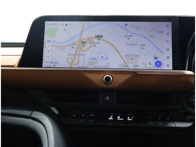 クラウンクロスオーバー ＲＳアドバンスド　ＡＣ１００Ｖ電源コンセント・サンルーフ・本革シート・ディスプレイオーディオナビ・フルセグ視聴・パノラミックビューモニター・ブラインドスポットモニター・純正アルミホイール・被害軽減ブレーキ・ワンオーナー（7枚目）
