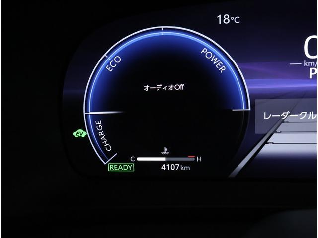 クラウンクロスオーバー ＲＳアドバンスド　ＡＣ１００Ｖ電源コンセント・サンルーフ・本革シート・ディスプレイオーディオナビ・フルセグ視聴・パノラミックビューモニター・ブラインドスポットモニター・純正アルミホイール・被害軽減ブレーキ・ワンオーナー（16枚目）