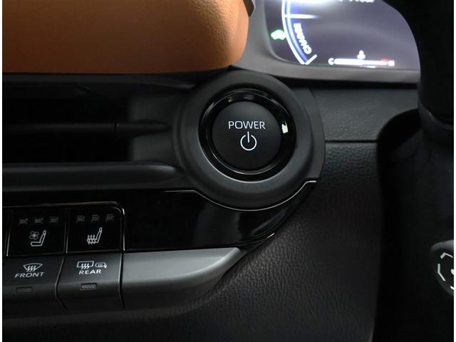 クラウンクロスオーバー ＲＳアドバンスド　ＡＣ１００Ｖ電源コンセント・サンルーフ・本革シート・ディスプレイオーディオナビ・フルセグ視聴・パノラミックビューモニター・ブラインドスポットモニター・純正アルミホイール・被害軽減ブレーキ・ワンオーナー（17枚目）