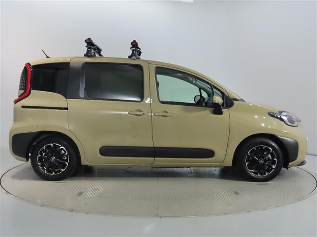 シエンタ ハイブリッドＺ　試乗車使用歴・ＡＣ１００Ｖ電源コンセント・コネクティッドナビプラス・パノラミックビューモニター・ブラインドスポットモニター・社外アルミホイール・ＬＥＤヘッドライト・スマートキー・衝突被害軽減ブレーキ（24枚目）