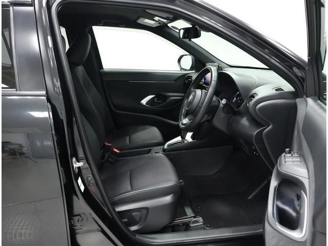 ヤリスクロス ハイブリッドZ ワンオーナー・純正DAナビ・フルセグTV・バックモニター・ETC・ブラインドスポットモニター・パワーシート・LEDヘッドライト・スマートキー(16枚目)