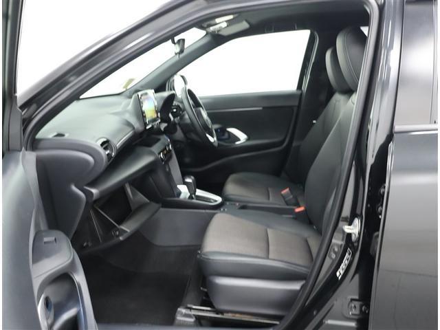 ヤリスクロス ハイブリッドZ ワンオーナー・純正DAナビ・フルセグTV・バックモニター・ETC・ブラインドスポットモニター・パワーシート・LEDヘッドライト・スマートキー(22枚目)