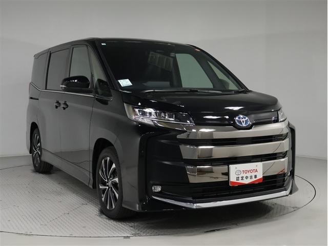 ノア ハイブリッドS-Z ワンオーナー・純正10.5インチナビ・パワーバックドア・アダプティブヘッドライト・両側パワースライドドア・パワーバックドア・ドライブレコーダー・AC100V電源・ブラインドスポットモニター(9枚目)