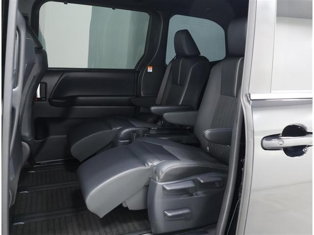 ノア ハイブリッドS-Z ワンオーナー・純正10.5インチナビ・パワーバックドア・アダプティブヘッドライト・両側パワースライドドア・パワーバックドア・ドライブレコーダー・AC100V電源・ブラインドスポットモニター(19枚目)