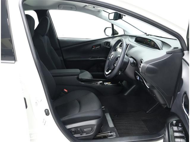 プリウス Ａ　トヨタ認定中古車　禁煙ワンオーナー　ブラインドスポットモニター　ＣＤ・ＤＶＤ再生機能　フルセグ　ＴＣナビ　ドライブレコーダー　ＬＥＤヘッドライト　スマートキー　ＥＴＣ　バックモニター（12枚目）