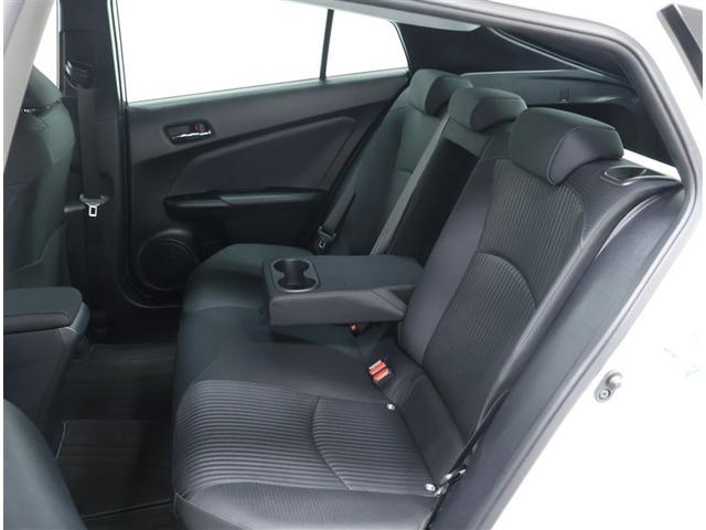 プリウス Ａ　トヨタ認定中古車　禁煙ワンオーナー　ブラインドスポットモニター　ＣＤ・ＤＶＤ再生機能　フルセグ　ＴＣナビ　ドライブレコーダー　ＬＥＤヘッドライト　スマートキー　ＥＴＣ　バックモニター（17枚目）