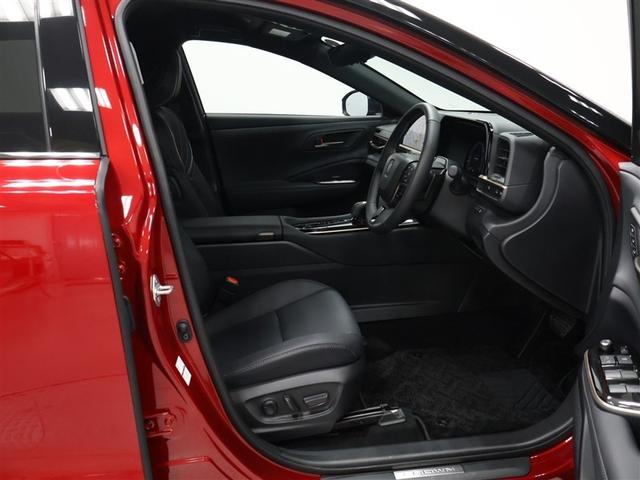 クラウンエステート Ｚ　元弊社試乗車　トヨタ認定中古車　禁煙ワンオーナー　ブラインドスポットモニター　パノラミックビューモニター　フルセグ　ＴＣナビ　ＡＣ１００　ドライブレコーダー　ＬＥＤヘッドライト　スマートキー　ＥＴＣ（14枚目）