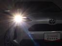 高輝度で点灯速度が速いLEDヘッドライト装備!LEDの明るい光が走行中の視界の確保をサポートして、夜のドライブがより楽しく安全に運転できます♪