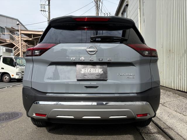 ローグ 　２０２３モデルＵＳ新車並行　自社輸入プラチナムＡＷＤ　パノラマサンルーフ　スマートキー２個　Ａｐｐｌｅ　Ｃａｒ　Ｐｌａｙ付　プレミアムＰＫＧ　レザーシート　Ｓヒーター＆ハンドルＨ　プレミアムカラー（8枚目）