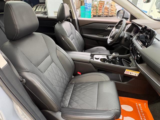 ローグ 　２０２３モデルＵＳ新車並行　自社輸入プラチナムＡＷＤ　パノラマサンルーフ　スマートキー２個　Ａｐｐｌｅ　Ｃａｒ　Ｐｌａｙ付　プレミアムＰＫＧ　レザーシート　Ｓヒーター＆ハンドルＨ　プレミアムカラー（12枚目）