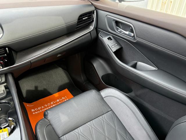 ローグ 　２０２３モデルＵＳ新車並行　自社輸入プラチナムＡＷＤ　パノラマサンルーフ　スマートキー２個　Ａｐｐｌｅ　Ｃａｒ　Ｐｌａｙ付　プレミアムＰＫＧ　レザーシート　Ｓヒーター＆ハンドルＨ　プレミアムカラー（48枚目）