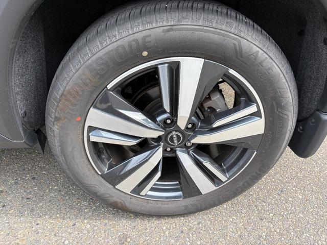 ローグ 　２０２３モデルＵＳ新車並行　自社輸入プラチナムＡＷＤ　パノラマサンルーフ　スマートキー２個　Ａｐｐｌｅ　Ｃａｒ　Ｐｌａｙ付　プレミアムＰＫＧ　レザーシート　Ｓヒーター＆ハンドルＨ　プレミアムカラー（66枚目）