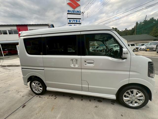 エブリイワゴン ＰＺターボスペシャル　衝突被害軽減ブレーキ　誤発進抑制機能　アイドリングストップ　ハイルーフ　電動格納式ドアミラー　特別色（4枚目）