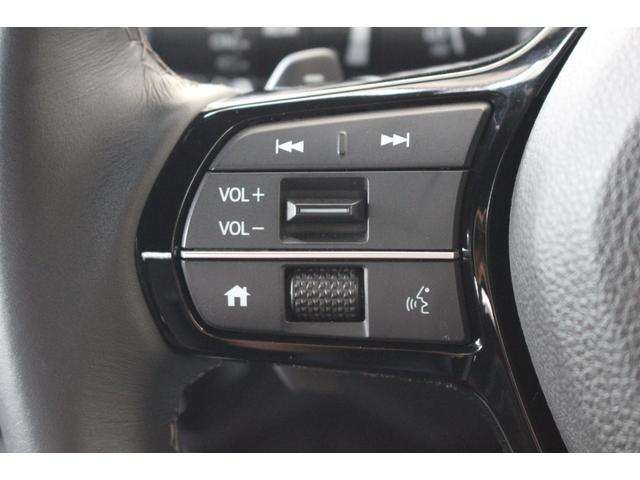 シビック ＬＸ　純正ナビゲーション　前後ドライブレコーダー　ＥＴＣ２．０車載器　フルＬＥＤヘッドライト　８スピーカー　１８インチアルミホイール　ＨｏｎｄａＳＥＮＳＩＮＧ　ブラインドスポットインフォメーション（22枚目）