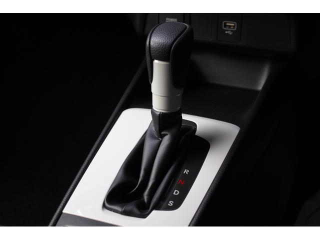 フィット ベーシック 純正ナビゲーション ETC車載器 チップアップ&ダイブダウン機構付6:4分割可倒式リアシート HondaSENSING 電子制御パーキングブレーキ オートブレーキホールド機能 スマートキー2個(16枚目)