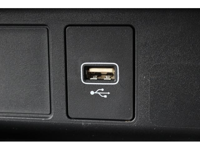 フィット ベーシック 純正ナビゲーション ETC車載器 チップアップ&ダイブダウン機構付6:4分割可倒式リアシート HondaSENSING 電子制御パーキングブレーキ オートブレーキホールド機能 スマートキー2個(18枚目)