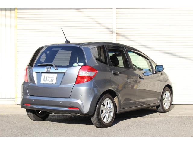 フィット 15XH 純正ナビゲーション 前後ドライブレコーダー ETC車載器 本革巻ステアリングホイール ディスチャージヘッドライト スマートキー2個 15インチアルミホイール 運転席&助手席シートヒーター(6枚目)