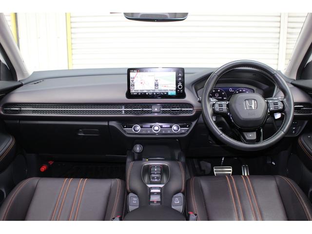 ＺＲ－Ｖ ｅ：ＨＥＶ　Ｚ　ホンダコネクト純正ナビ　ＥＴＣ２．０車載器　前後ドライブレコーダー　１８インチアルミホイール　ハンズフリーアクセスパワーテールゲート　本革シート　本革巻ステアリングホイール　ＨｏｎｄａＳＥＮＳＩＮＧ（9枚目）
