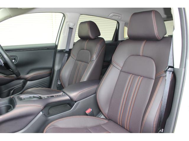 ＺＲ－Ｖ ｅ：ＨＥＶ　Ｚ　ホンダコネクト純正ナビ　ＥＴＣ２．０車載器　前後ドライブレコーダー　１８インチアルミホイール　ハンズフリーアクセスパワーテールゲート　本革シート　本革巻ステアリングホイール　ＨｏｎｄａＳＥＮＳＩＮＧ（10枚目）