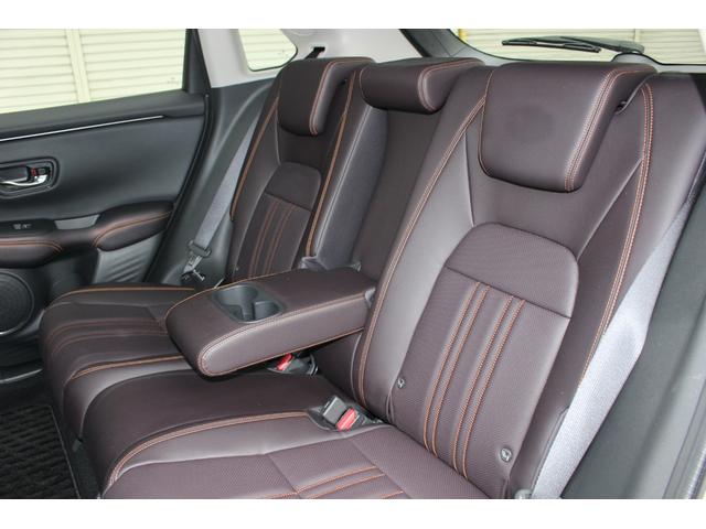 ＺＲ－Ｖ ｅ：ＨＥＶ　Ｚ　ホンダコネクト純正ナビ　ＥＴＣ２．０車載器　前後ドライブレコーダー　１８インチアルミホイール　ハンズフリーアクセスパワーテールゲート　本革シート　本革巻ステアリングホイール　ＨｏｎｄａＳＥＮＳＩＮＧ（11枚目）
