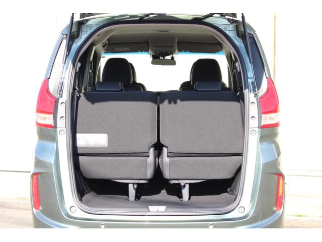 フリードハイブリッド ハイブリッド・Gホンダセンシング 9インチ純正ナビゲーション 前後ドライブレコーダー ETC車載器 LEDヘッドライト HondaSENSING 両側パワースライドドア 15インチアルミホイール 本革巻ステアリングホイール(13枚目)