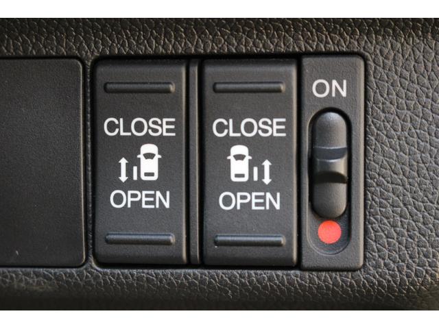 フリードハイブリッド ハイブリッド・Gホンダセンシング 9インチ純正ナビゲーション 前後ドライブレコーダー ETC車載器 LEDヘッドライト HondaSENSING 両側パワースライドドア 15インチアルミホイール 本革巻ステアリングホイール(25枚目)