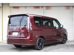 �������ȯ��������ΤΤ椬�ߤ�����ư�򸺿ꤵ����֥ѥե����ޥ󥹥���ѡ��פ�ȣ����Υߥ˥Х�Ȥ��ƽ��ƺ��ѡ�����ʾ�꿴�ϤȰ�������ͥ�줿��ư��ǽ�򴶤����ޤ��� 7