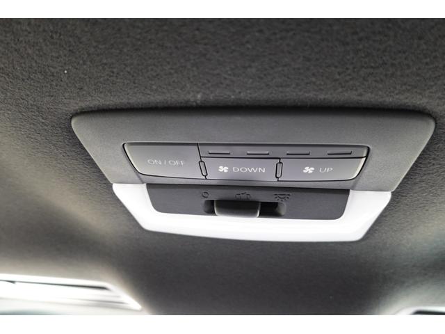 トライトン ＧＳＲ　モード切替４ＷＤ　６速ＡＴフロアシフト　オートＡ／Ｃ　スマフォ連携９型ナビ・フルセグＴＶ・リヤデフロック・全方位カメラ・フロント／サイド／バックカメラ・横滑り防止・衝突被害軽減ブレーキ・車線逸脱防止・後側方車両検知警報・ＬＥＤヘッドライト・フォグランプ（27枚目）